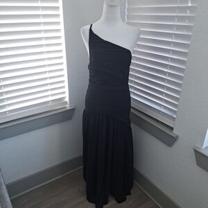 Elegant Black One-Shoulder Dress